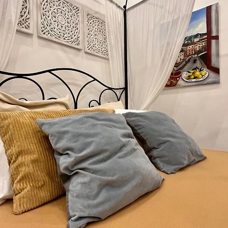 Apartamento Le Stanze Di Ballaro Palermo Exterior foto